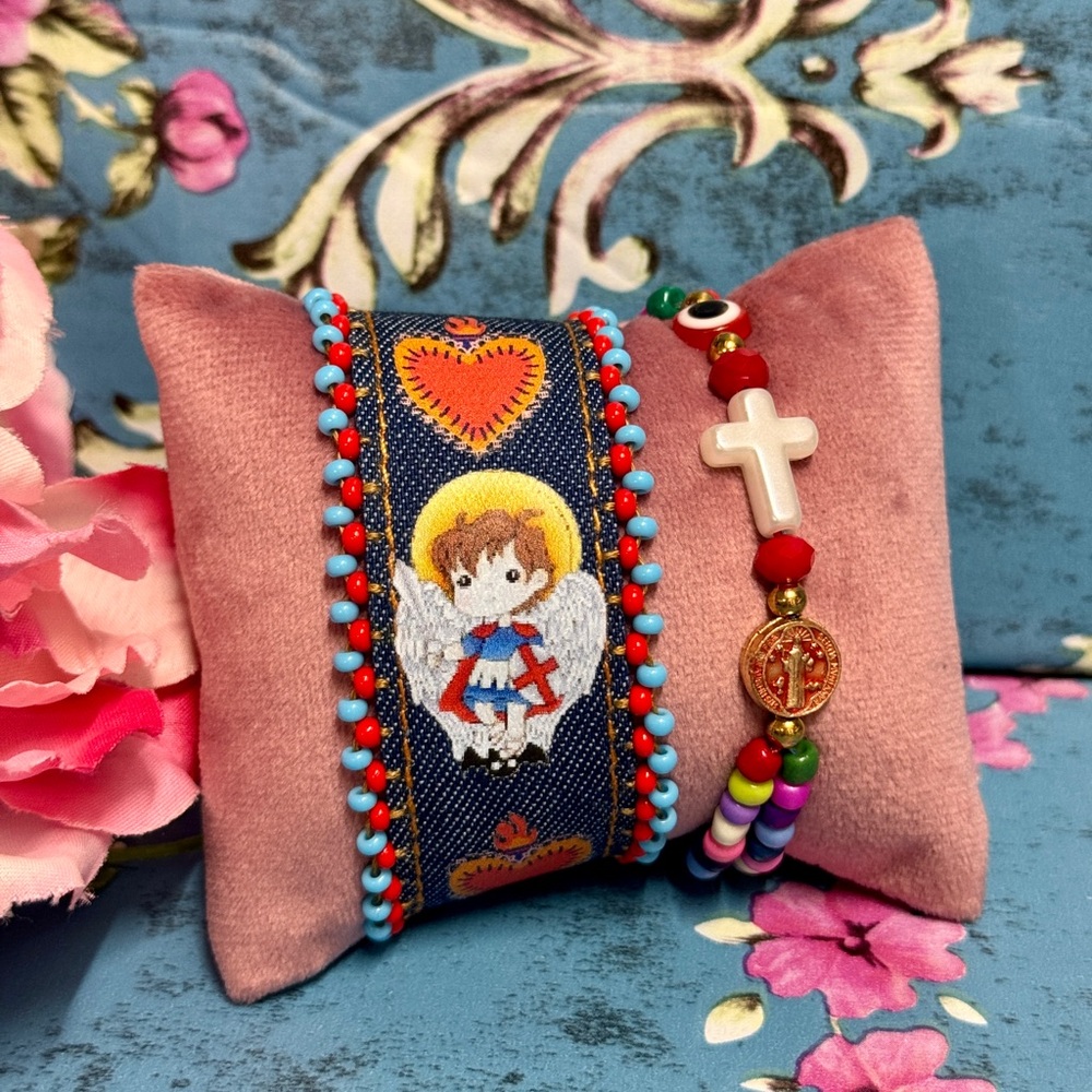 San Miguel Arcángel Cartoon Bracelet Set